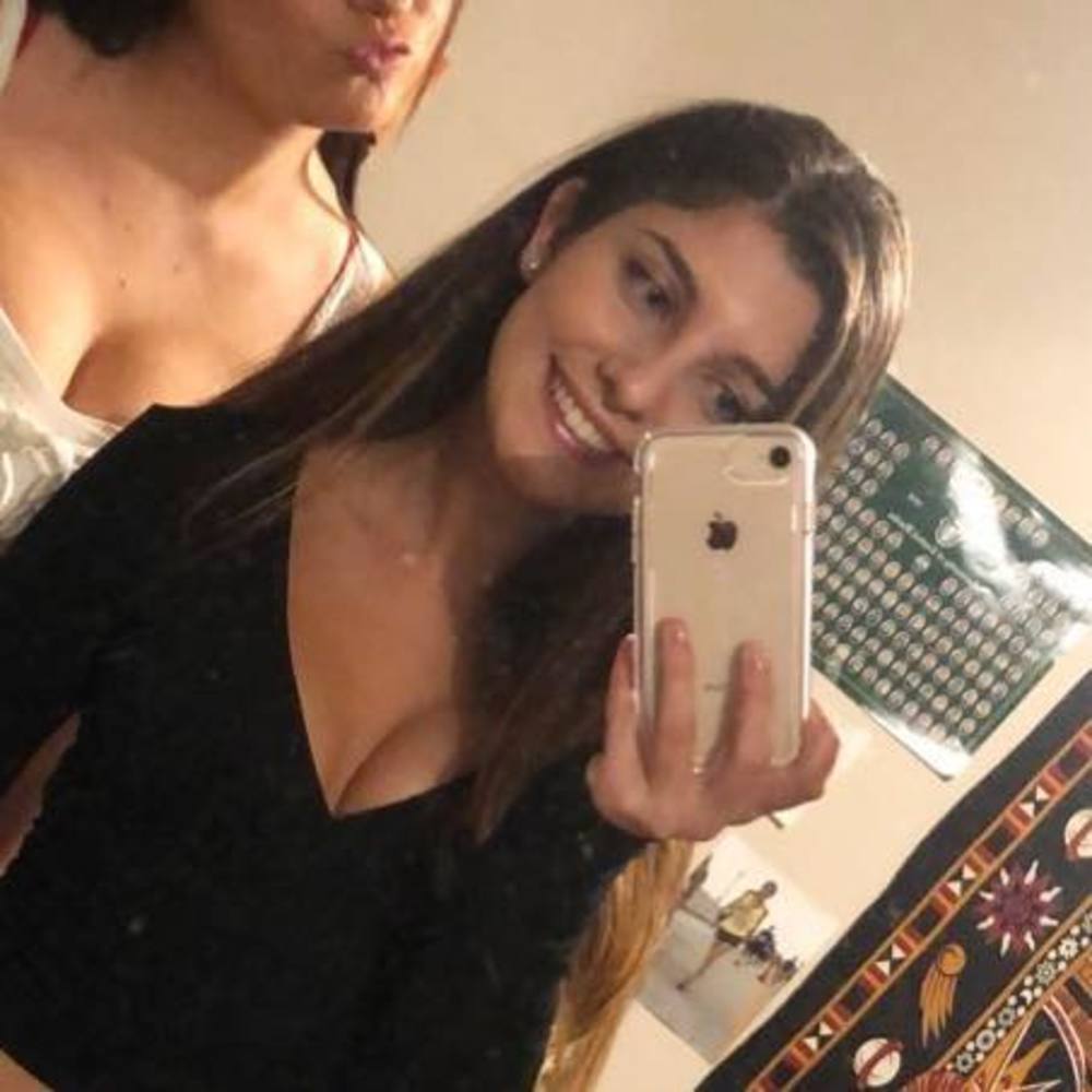 Meet your Posher, Julia